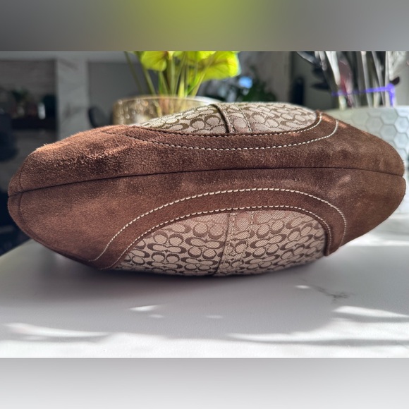 Coach Signature Brown Suede Trim Shoulder Bag #1460 - Picture 3 of 6